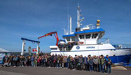 Forskningsskibet til lanceringen af projekt Hovedet i Havet på Middelfart Havn. Hvor 100 elever fik Hovedet i Havet på en’ gang